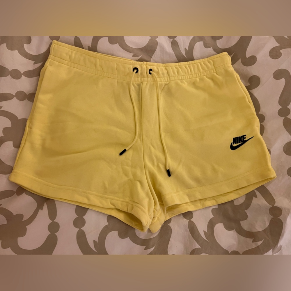 Nike Shorts medium
